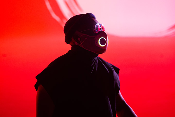 picture of will.i.am dancing wearing the XUPERMASK